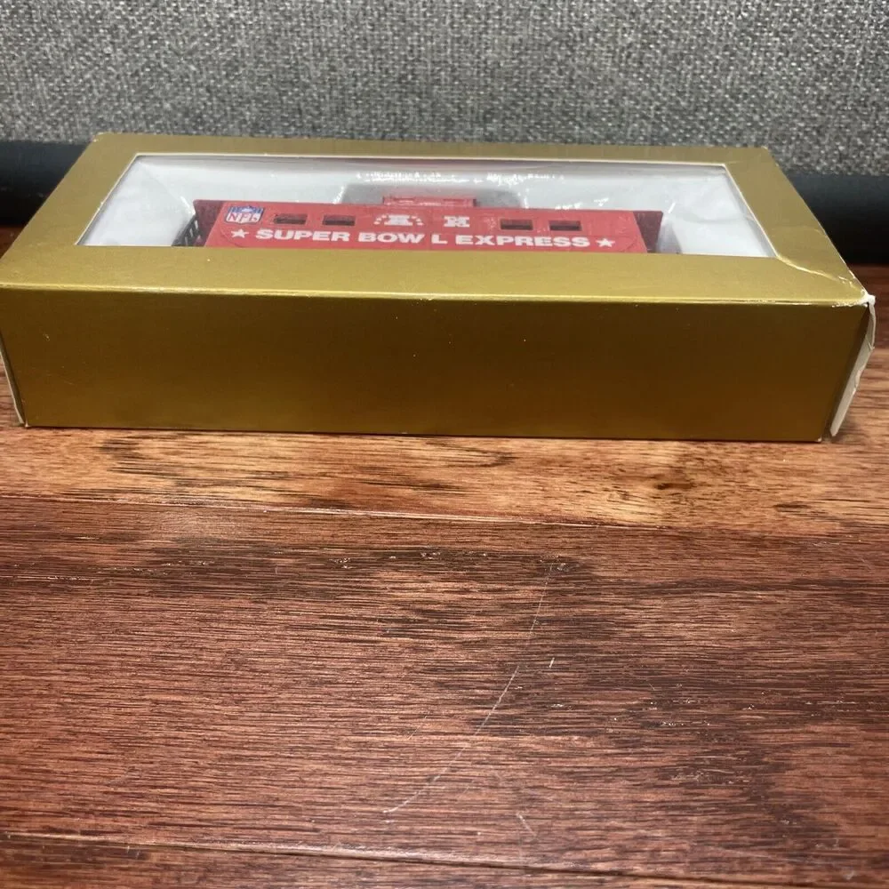Ho scale Mantua Super Bowl Express Red Caboose Train NIB